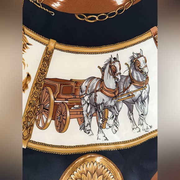 Hermes Scarf 90 "CHEVAIX DE TRAIT" Silk Scarf 35" Vintage Gold Black White - Picture 4 of 7